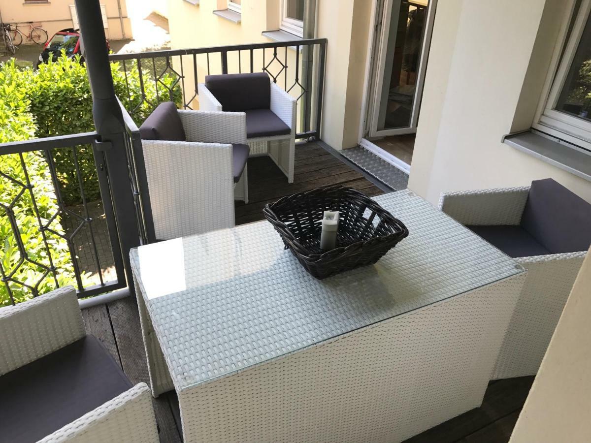 Westside Apartment *